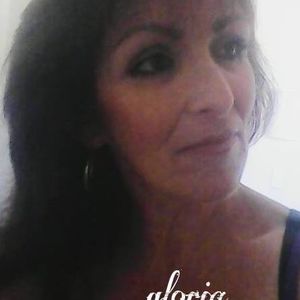 Meet your Posher, Gloria